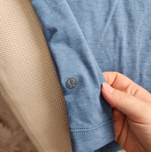 Lululemon Men's Tee - Picture 4 of 4